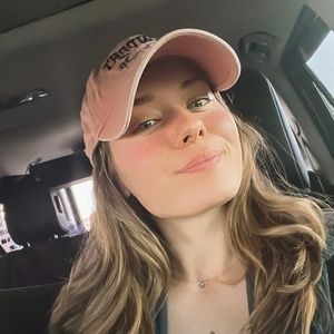 Meet your Posher, Courtney